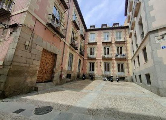spain/madrid/landmark/plazuela-de-san-javier