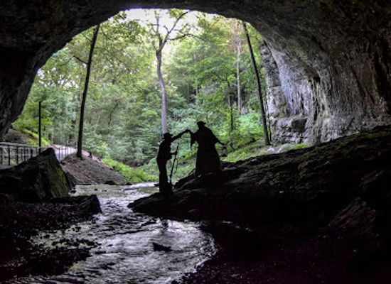 arkansas/ozark-mountains/landmark/smallin-civil-war-cave