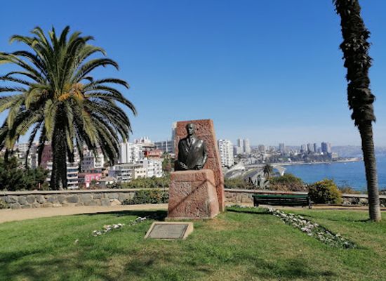 chile/vina-del-mar/concon/landmark/flower-clock