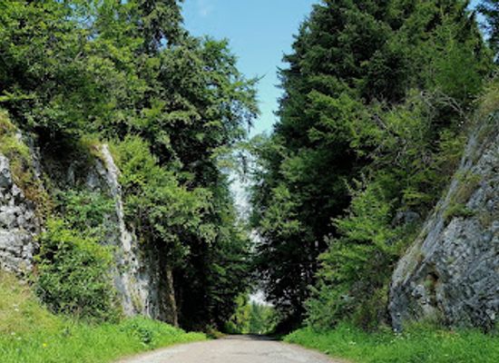 hungary/bukk/landmark/olasz-kapu