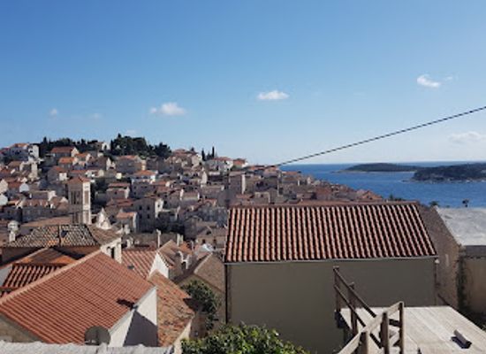 croatia/hvar/landmark/the-white-rabbit