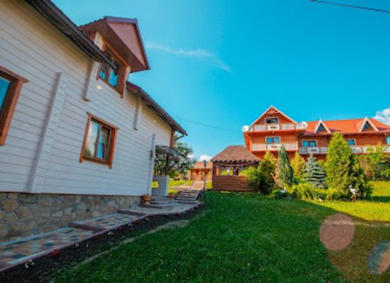 ukraine/bukovel/landmark/private-estate-u-galiny