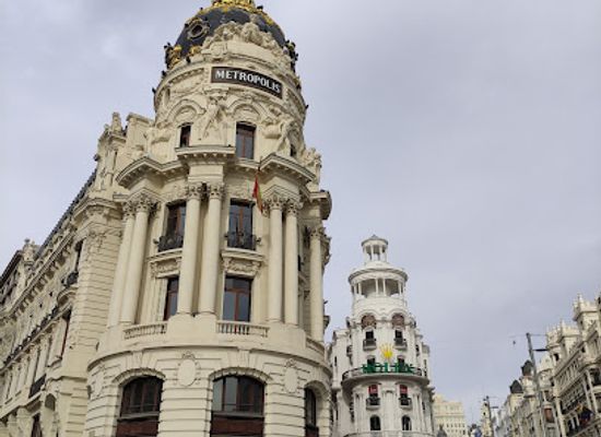 spain/madrid/landmark/metropolis-building