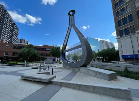 canada/manitoba/landmark/emptyful-by-bill-pechet-city-of-winnipeg-public-art-collection