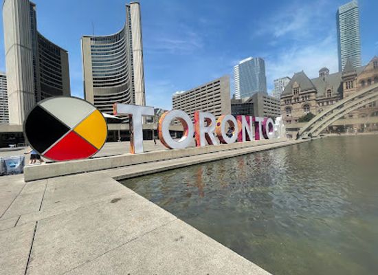canada/toronto/landmark/toronto-sign