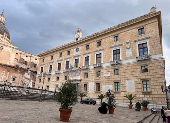 italy/palermo/albergheria/landmark/palazzo-pretorio