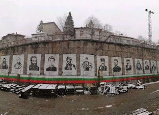 bulgaria/northeast-bulgaria/landmark/national-heroes-mural