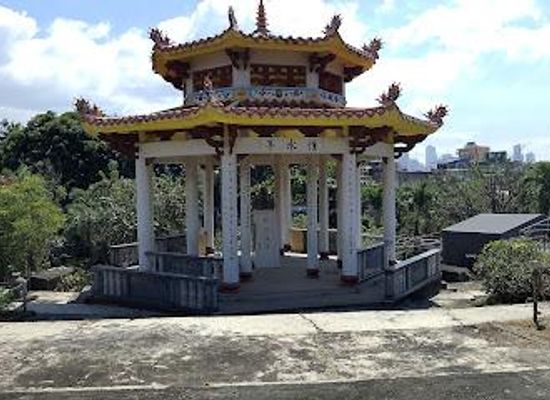 philippines/manila/landmark/chinese-cemetery-south-gate