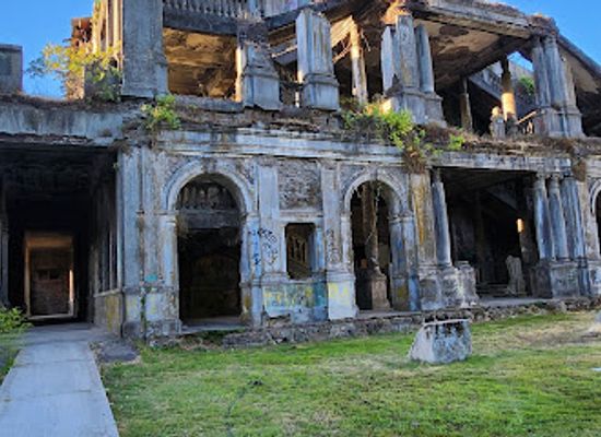 chile/concepcion/landmark/ruinas-del-teatro-enrique-molina-garmendia