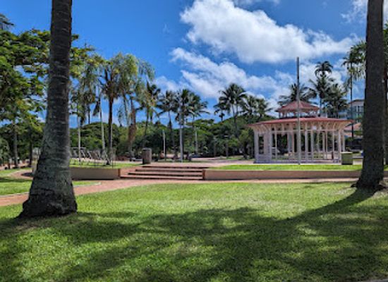 new-caledonia/ponerihouen/landmark/place-des-cocotiers