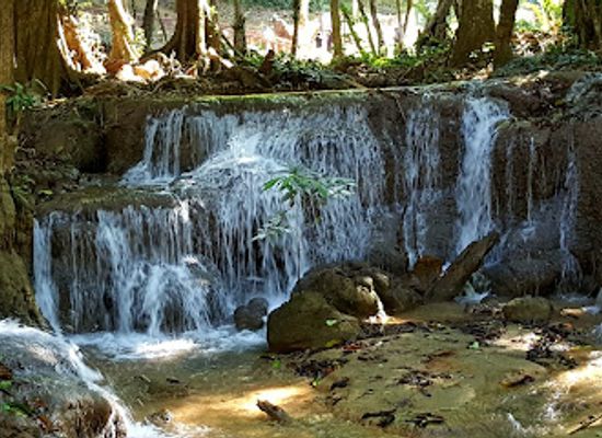 thailand/western-thailand/landmark/kroeng-krawia-waterfall
