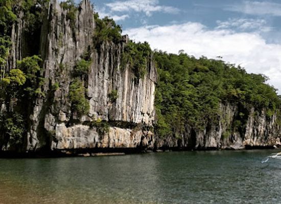 philippines/palawan/landmark/puerto-princesa-city-baywalk-park