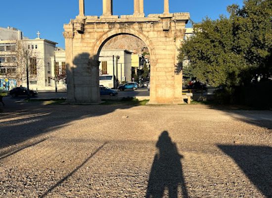 greece/attica/landmark/arch-of-hadrian