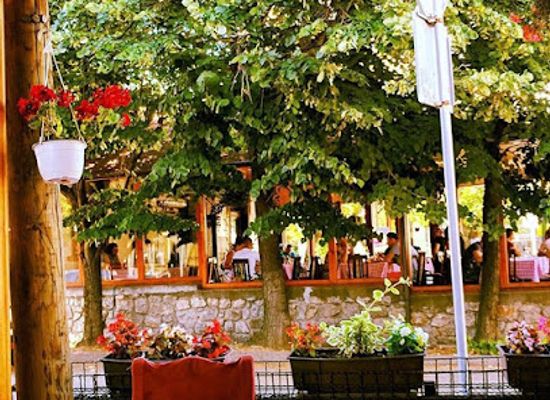 serbia/kragujevac/landmark/restoran-lada-kod-boze-lada-francuska