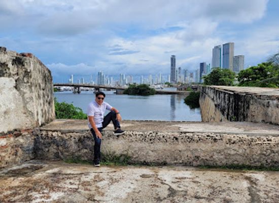 colombia/cartagena/getsemani/landmark/calle-de-las-sombrillas