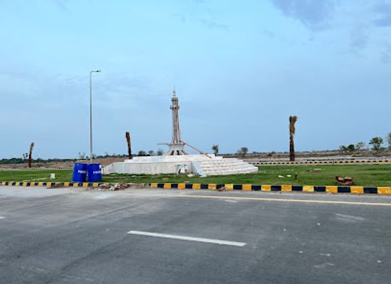 pakistan/multan/landmark/minar-e-pakistan-monument