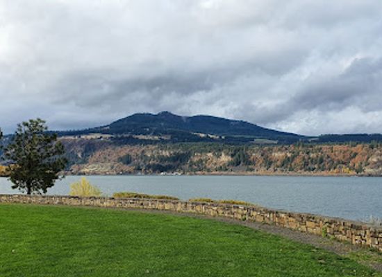 oregon/hood-river/landmark/pfriem-family-brewers