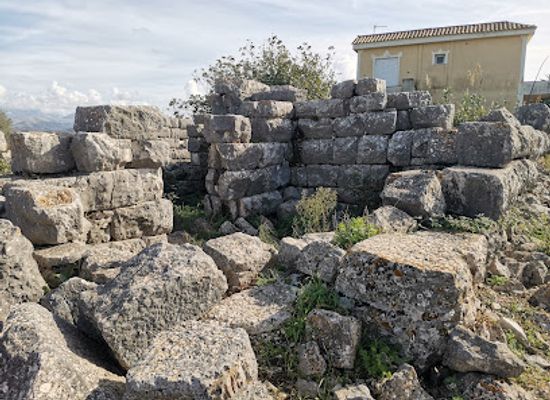 albania/saranda/landmark/vila-antike-e-cuke
