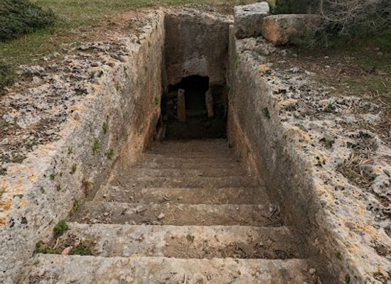cyprus/paphos-district/landmark/tomb-9
