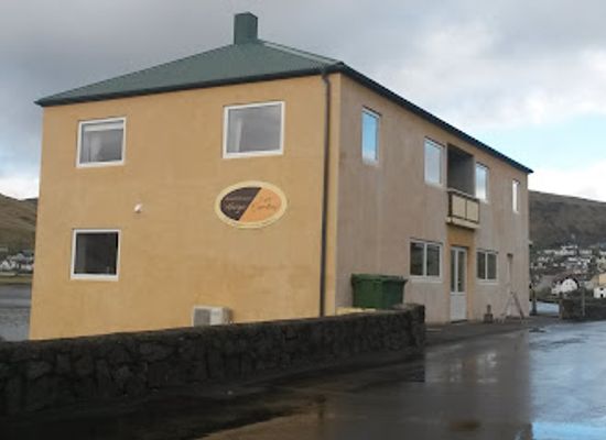 faroe-islands/sorvagur/landmark/guesthouse-hugo