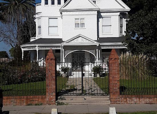 california/los-angeles/landmark/lewis-house