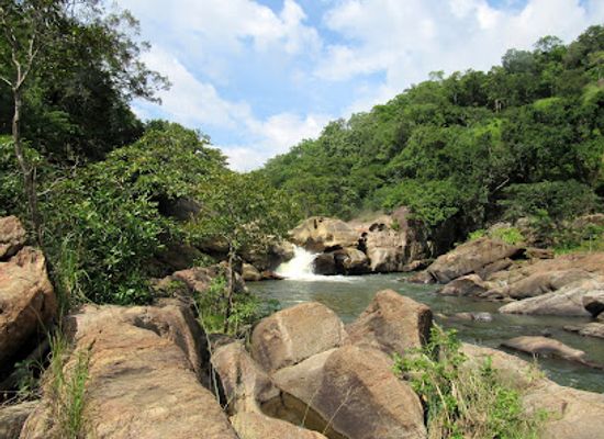 sri-lanka/sabaragamuwa-province/landmark/duwili-ella-waterfall