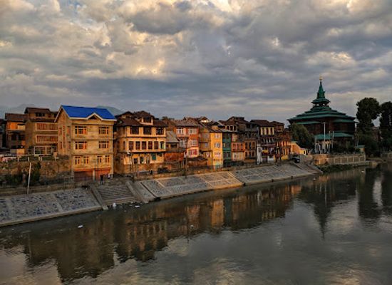 india/kashmir-valley/landmark/pather-masjid