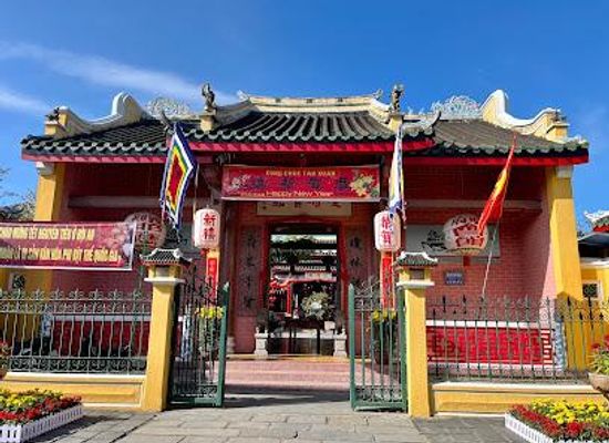 vietnam/north-central-coast/landmark/hainan-assembly-hall