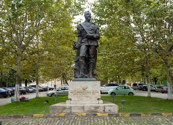 romania/bucharest/landmark/alexandru-ioan-cuza-monument
