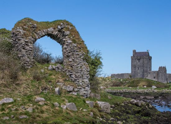 ireland/connacht/landmark/dunguaire-castle