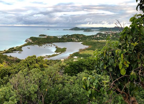 antigua-and-barbuda/saint-mary/landmark/darkwood-beach