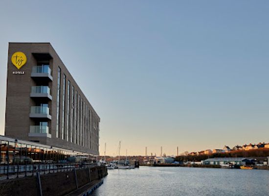 united-kingdom/dyfed/landmark/ty-milford-waterfront