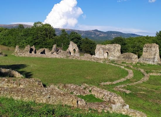 italy/basilicata/landmark/parco-archeologico-di-grumentum