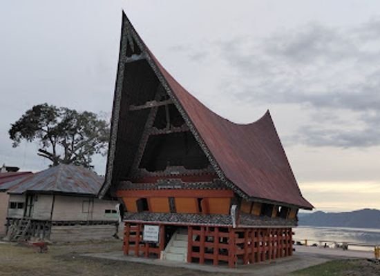indonesia/north-sumatra/landmark/ruma-parsantian-situmorang-pande