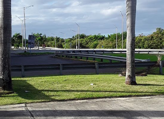 puerto-rico/carolina/isla-verde/landmark/jardin-urbano-de-isla-verde
