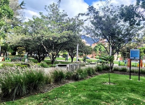 colombia/bogota/landmark/chico-park