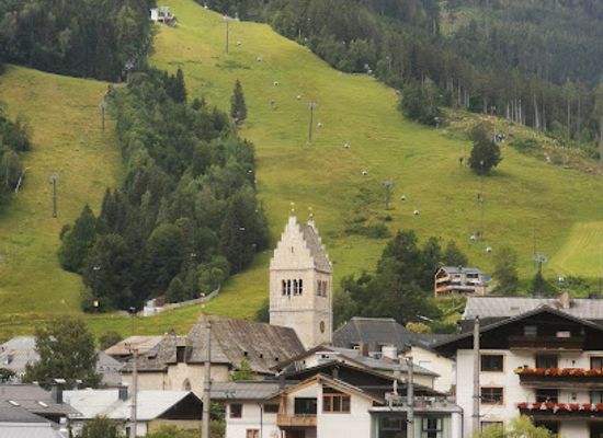 austria/zell-am-see/landmark/pfarrkirche-hl-hippolyt