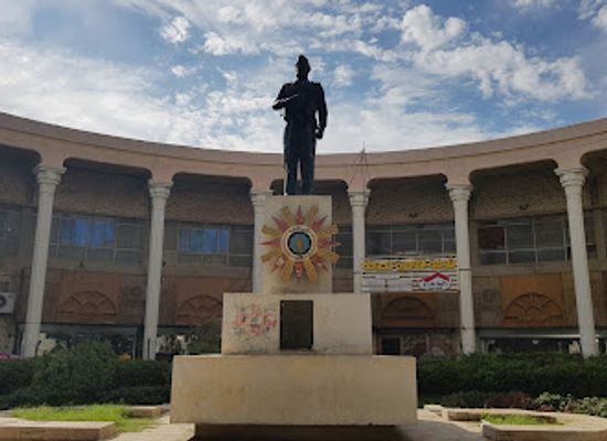 iraq/baghdad-belts/landmark/abd-al-karim-qasim-statue