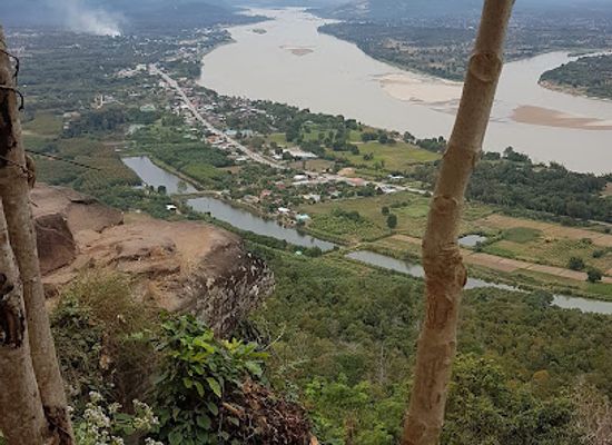 laos/mekong-river-valley/landmark/pha-tak-suea
