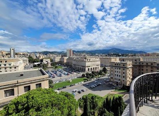 italy/liguria/landmark/piazza-della-vittoria