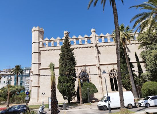 spain/palma-de-mallorca/el-terreno/landmark/llotja-de-palma