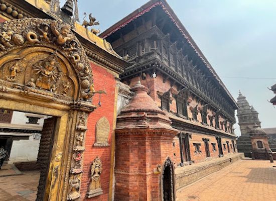 nepal/bhaktapur/landmark/55-window-palace