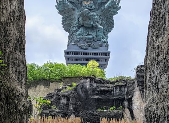 indonesia/java/landmark/garuda-wisnu-kencana-cultural-park