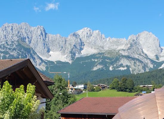 austria/kaisergebirge/landmark/dorfplatz-going