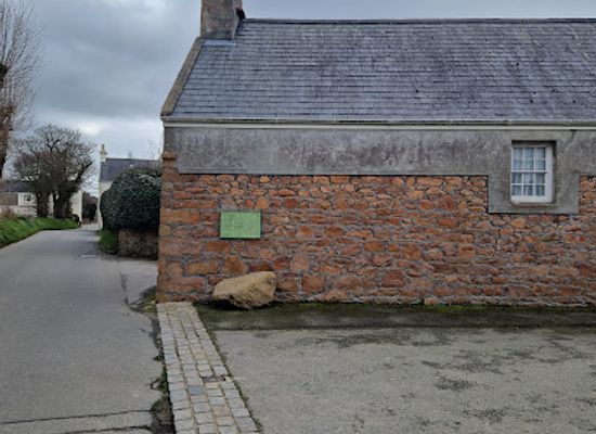 jersey/st-peter/landmark/island-centre-stone