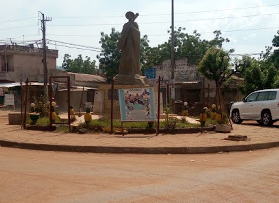 mali/bamako/hamdallaye/landmark/ali-farka-toure-monument