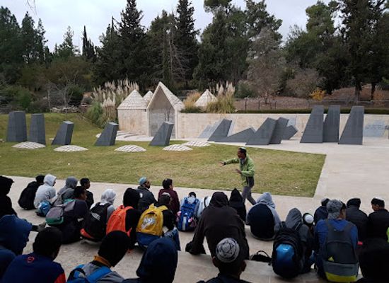 israel/judea/landmark/beta-israel-memorial