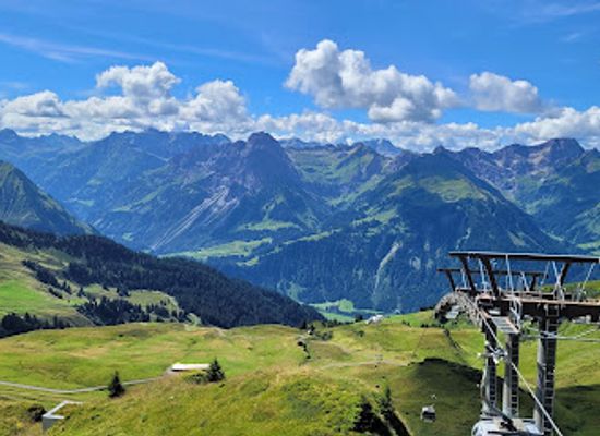 austria/bregenzerwald/landmark/bergstation-diedamskopf