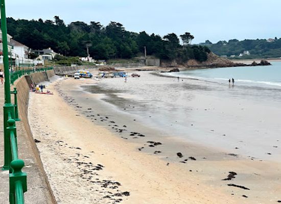 jersey/st-brelade-s-bay/landmark/st-brelade-s-bay