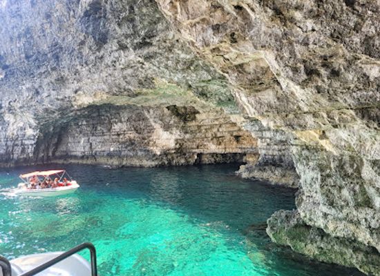malta/blue-grotto/landmark/santa-maria-caves